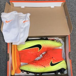 Nike Magista Obra Cleats